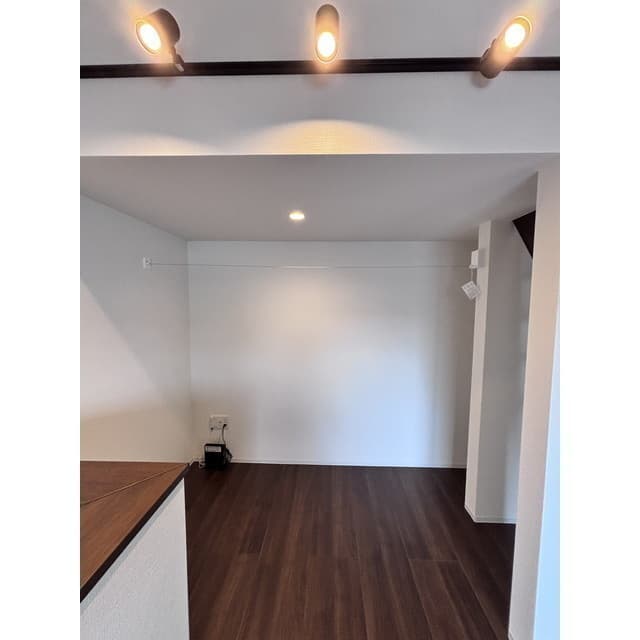 Room image 14