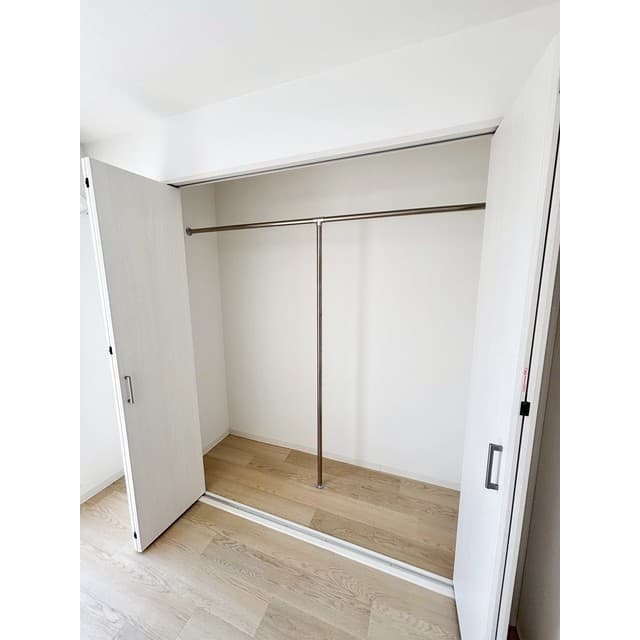Room image 14