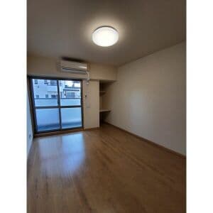 Room image 9