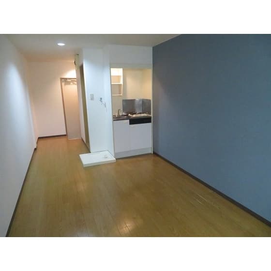 Room image 8