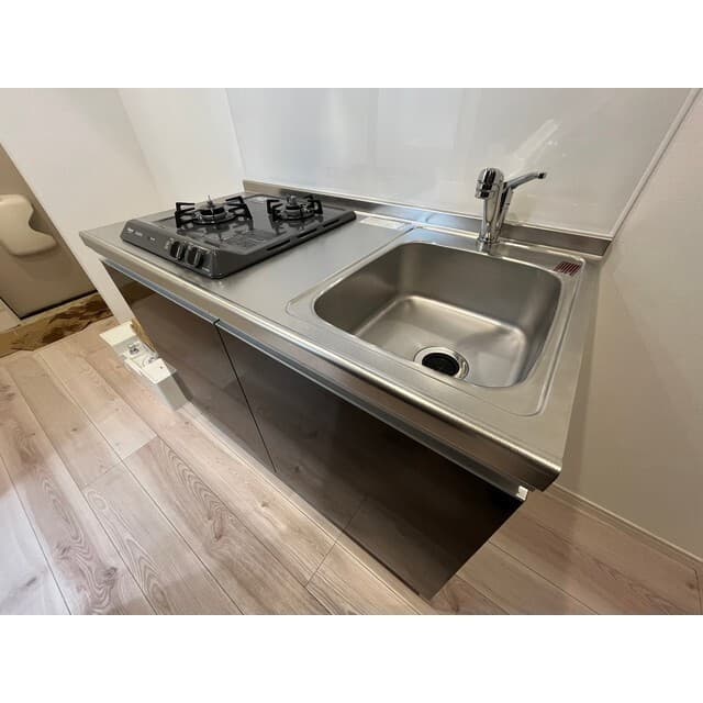 Room image 11