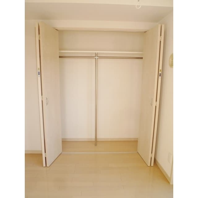 Room image 14