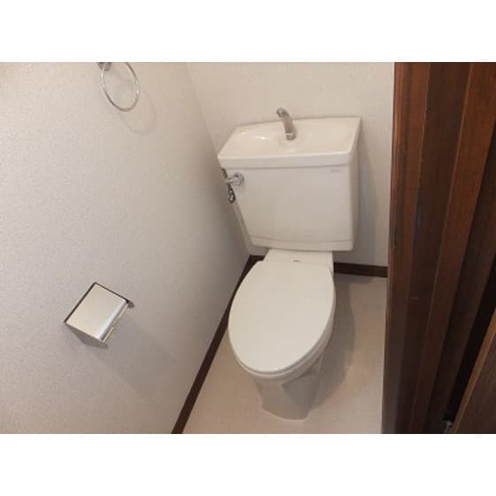 Room image 13