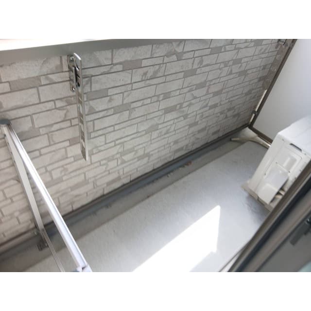 Room image 15