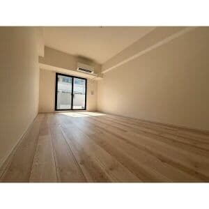 Room image 12