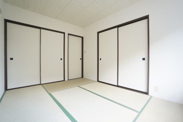 Room image 13