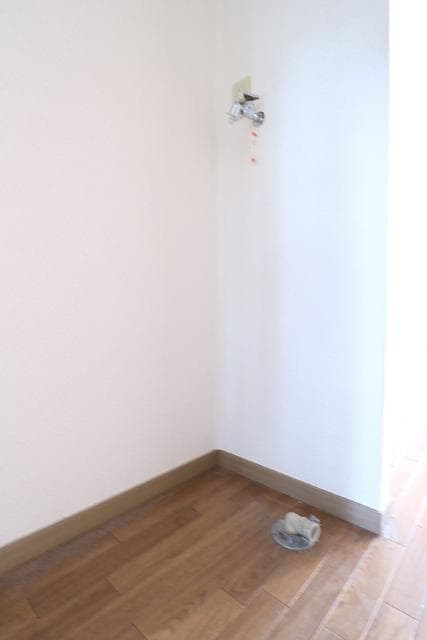 Room image 15