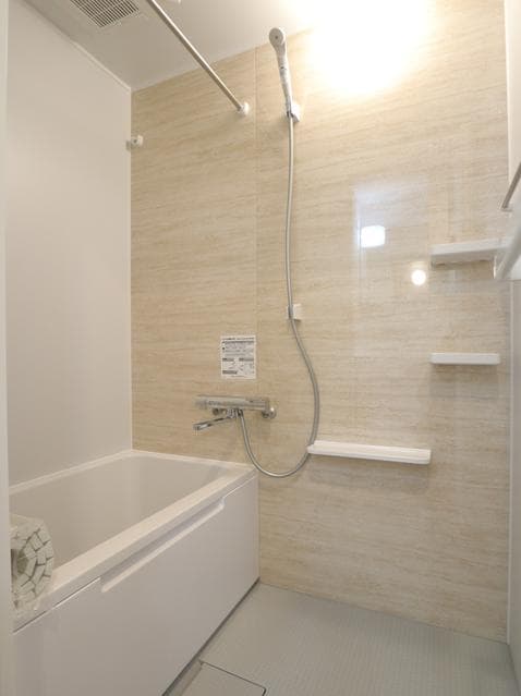 Room image 8