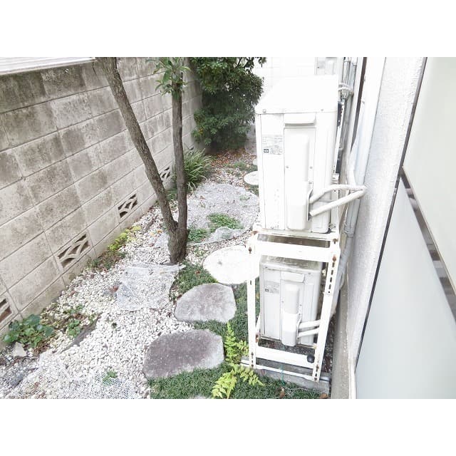 Room image 14
