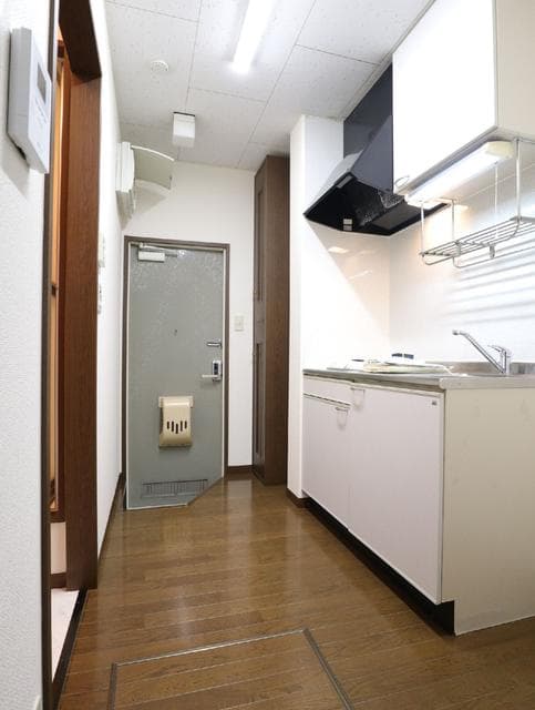 Room image 12