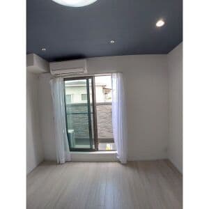 Room image 13