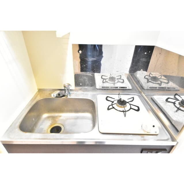Room image 8