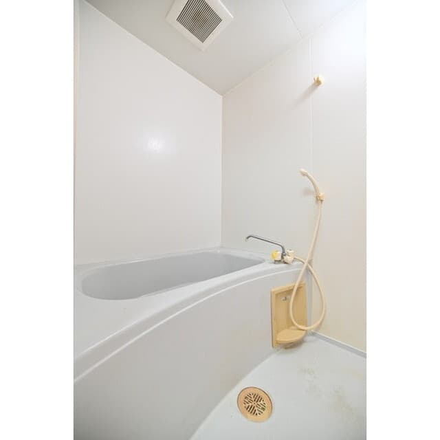 Room image 13