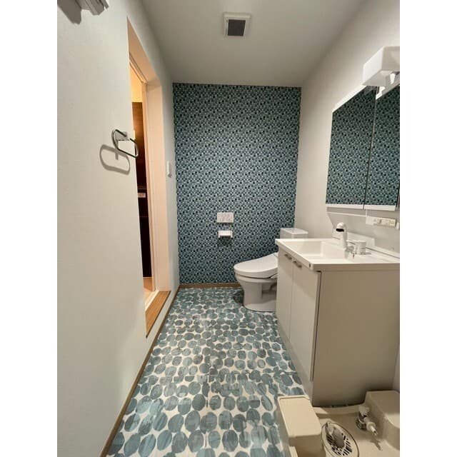 Room image 11