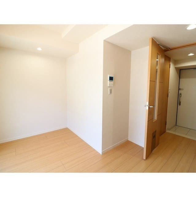 Room image 16