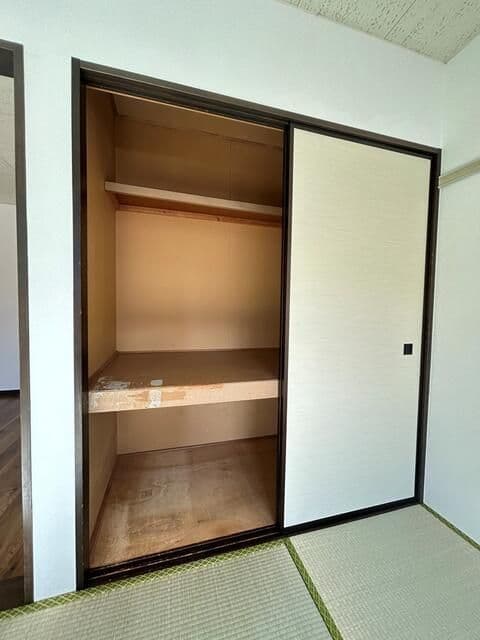 Room image 14