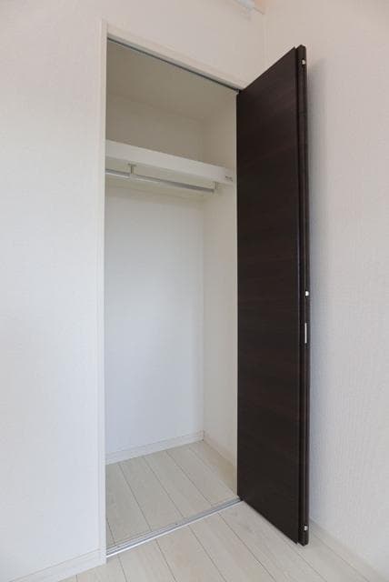 Room image 16