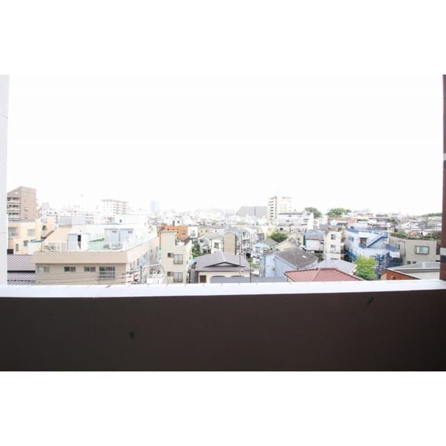 Room image 11