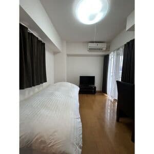 Room image 12