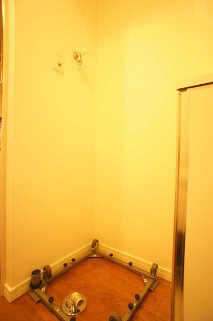 Room image 15