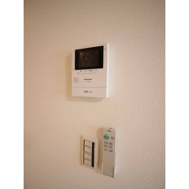 Room image 16