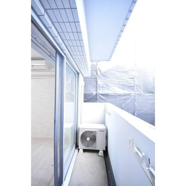 Room image 15