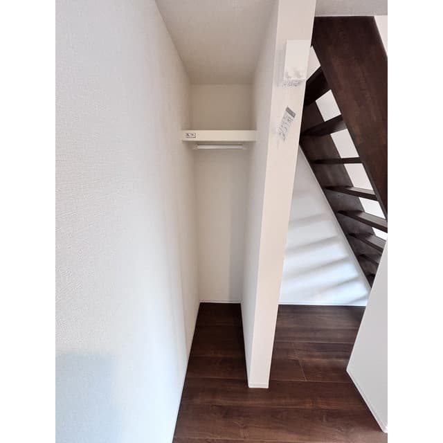 Room image 16