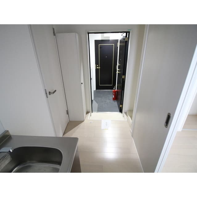Room image 12