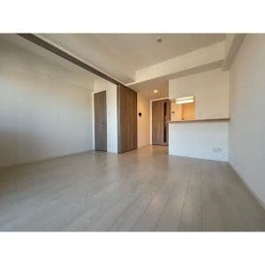 Room image 12