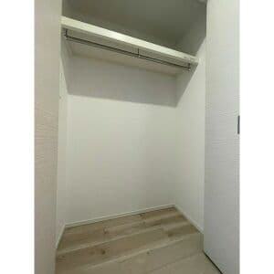 Room image 14