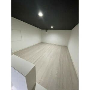 Room image 14
