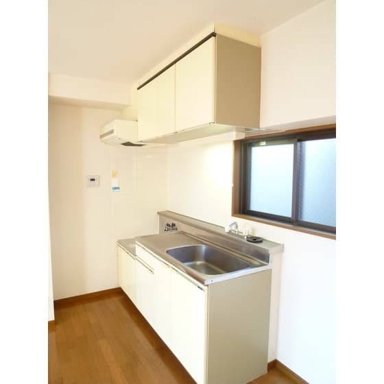 Room image 8
