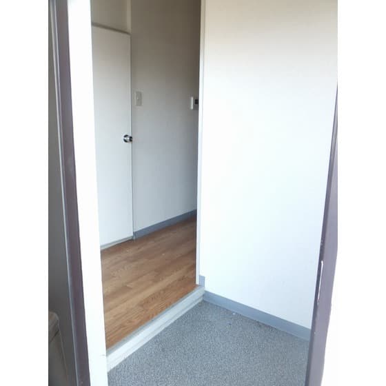 Room image 13