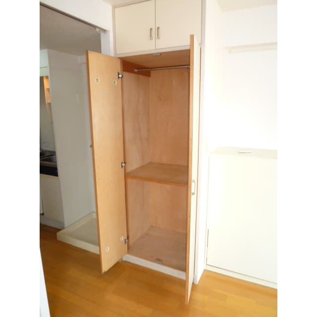 Room image 9