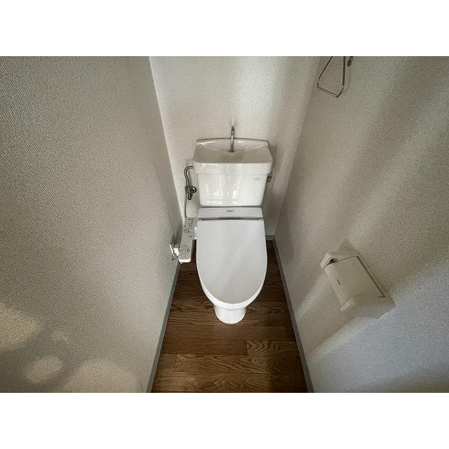 Room image 11