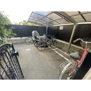 Room image 10