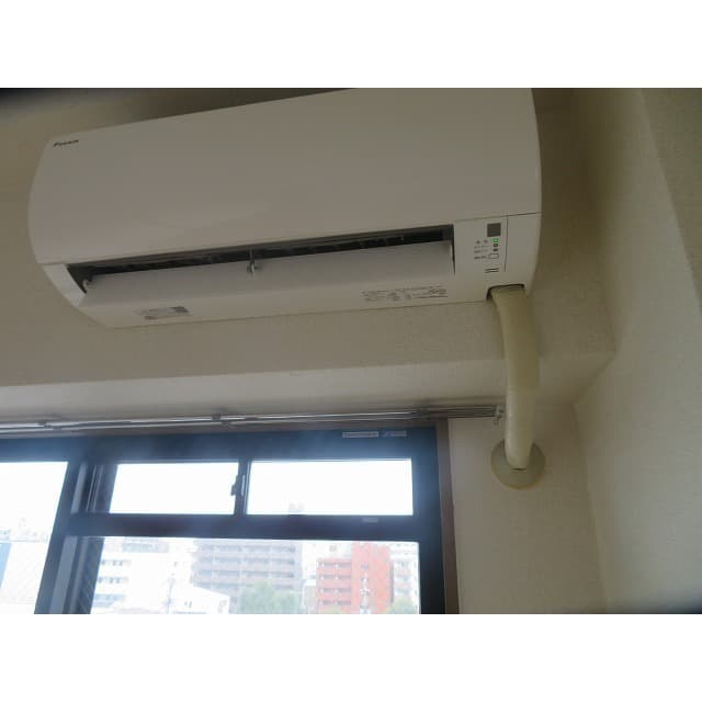 Room image 12