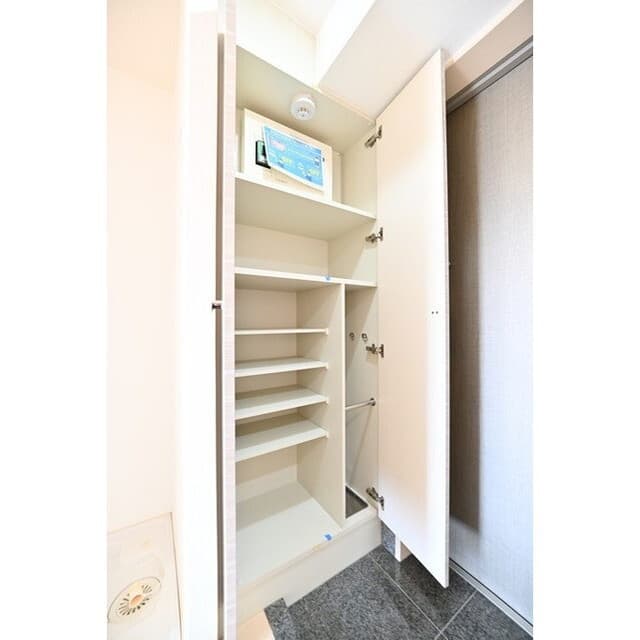 Room image 9