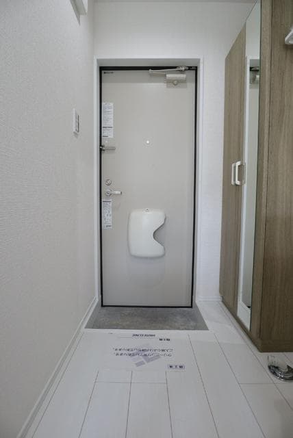Room image 16