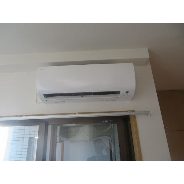 Room image 9