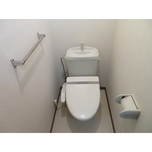 Room image 11