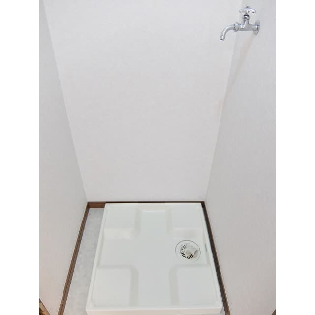 Room image 12