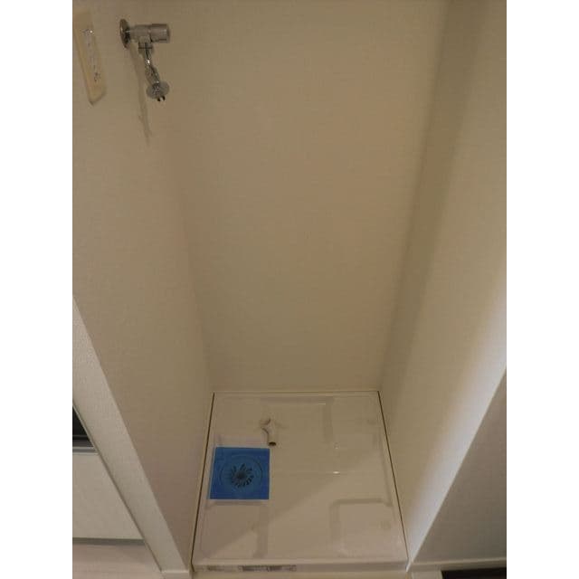 Room image 8