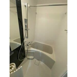 Room image 10