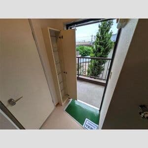 Room image 16