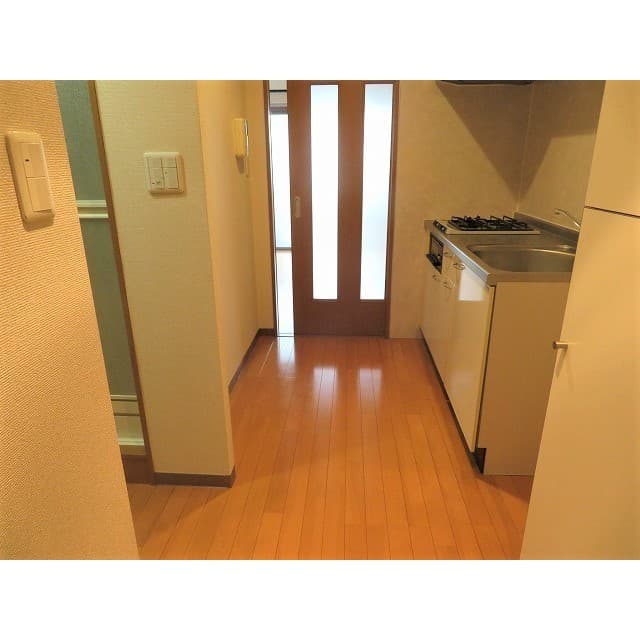 Room image 10