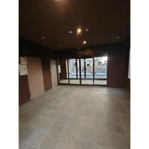 Room image 9