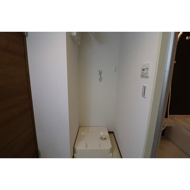 Room image 11