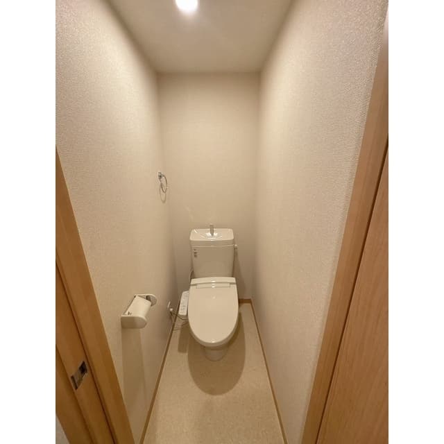 Room image 13