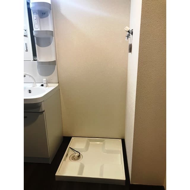 Room image 9